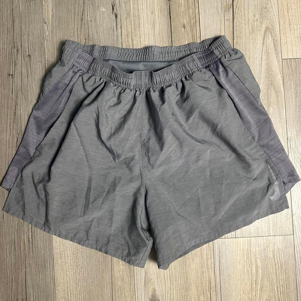 Nike Women's Grey and Purple Shorts